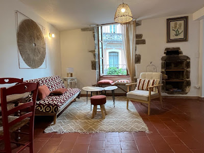 « La maison du bonheur » 3 GÎTES à Largentière