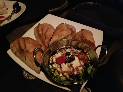 Movie Theater «CinéBistro at Hyde Park Village», reviews and photos, 1609 W Swann Ave, Tampa, FL 33606, USA