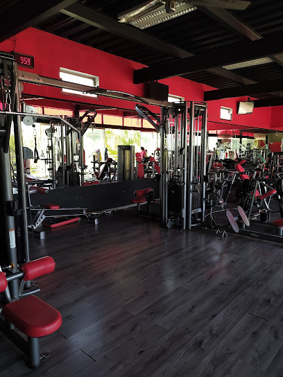 Training Club Fitness - Av. de la Mancha, Av Valdepeñas, Lomas de Zapopan, 45130 Guadalajara, Jal., Mexico