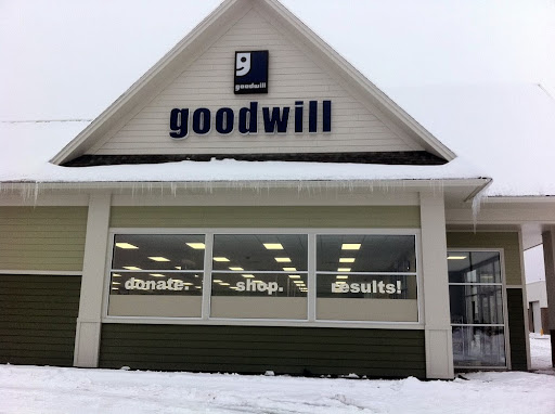 Goodwill Store and Donation Center, 939 Turner St, Auburn, ME 04210, Donations Center