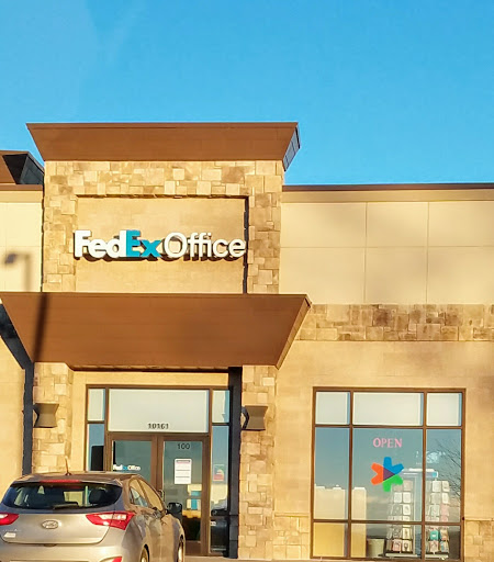 FedEx Office Print & Ship Center, 10161 S Parker Rd #100, Parker, CO 80134, USA, 