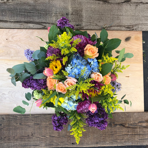 Florist «Petals & Vines», reviews and photos, 410 Main St E, Monmouth, OR 97361, USA