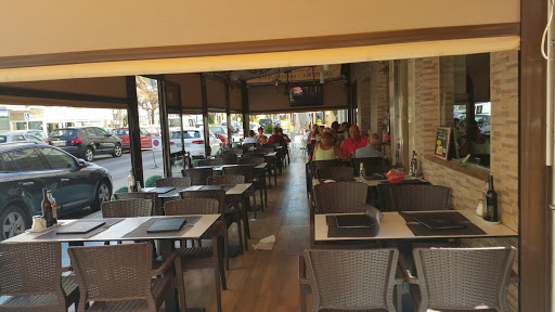 Restaurante la Bahía - P.º Marítimo Levante, 49, 29740 Málaga