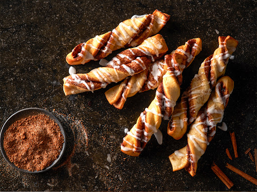 Pizza Restaurant «Round Table Pizza», reviews and photos, 2854 Mountain Blvd, Oakland, CA 94602, USA