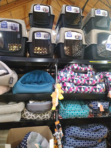 Animal Feed Store «West Lebanon Feed & Supply», reviews and photos, 12 Railroad Ave, West Lebanon, NH 03784, USA