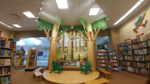 Book Store «Barnes & Noble Booksellers Clackamas Town Ctr Mall», reviews and photos, 12000 SE 82nd Ave, Portland, OR 97086, USA
