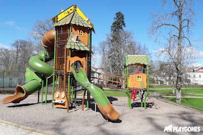 Aire de jeu par Playgones à Luxeuil-les-Bains