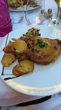 Confit de canard du Restaurant français Auberge Le Mirandol à Sarlat-la-Canéda - n°4