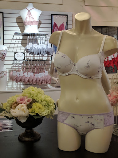 Boutique «A Perfect Fit Bra Boutique & Fitting Salon», reviews and photos, 14 N East St, Frederick, MD 21701, USA