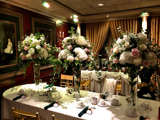 Florist «Ultima Florals», reviews and photos, 81-02 37th Ave, Jackson Heights, NY 11372, USA