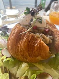 Croissant du Restaurant servant le petit-déjeuner @unrêve à Paris - n°6