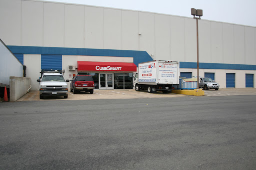 Self-Storage Facility «CubeSmart Self Storage», reviews and photos, 2950 Gallows Rd, Falls Church, VA 22042, USA