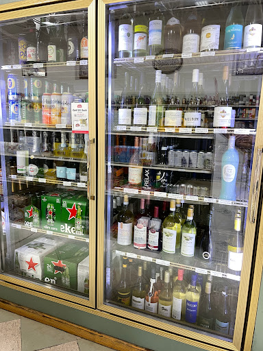 Liquor Store «Short Stop Wine & Spirits», reviews and photos, 2190 Eagle Creek Ln # F, St Paul, MN 55129, USA