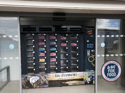 Distributeur automatique d'huîtres EARL Les Bernaches 100% Île de Ré - Producteur à Le Bois-Plage-en-Ré