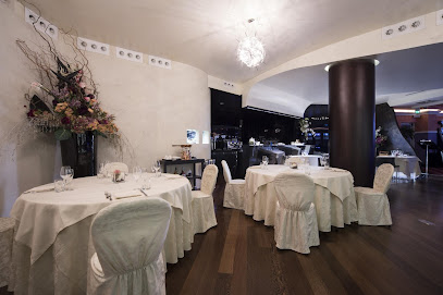 Ristorante Seven - Lounge Bar - Str. dei Censiti, 21, 47891 Rovereta, San Marino