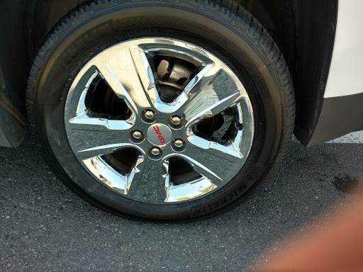 Tire Shop «Discount Tire Store - Federal Way, WA», reviews and photos, 34428 16th Ave S, Federal Way, WA 98003, USA