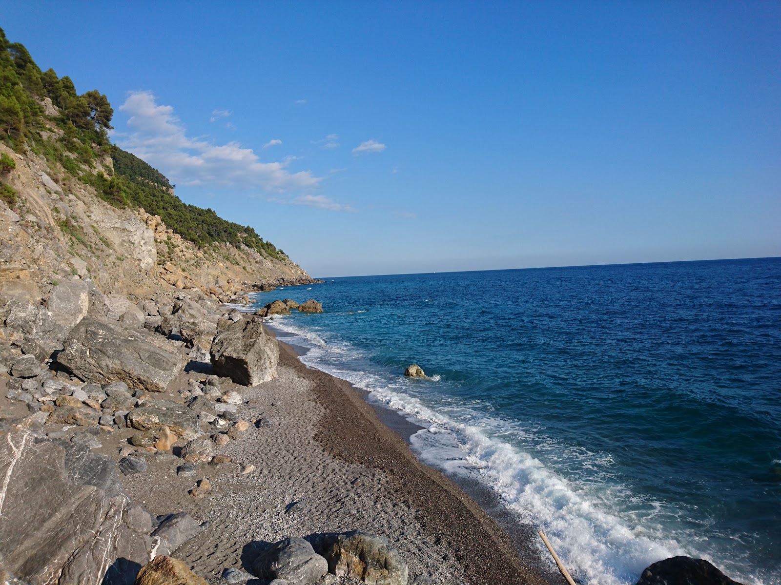 Fotografie cu Spiaggia La Marossa cu o suprafață de pietricel cenușiu