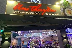 Restaurant Ngoc Suong Marina Boat image