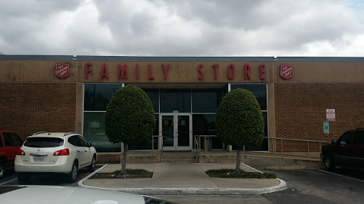Thrift Store «The Salvation Army Family Store & Donation Center», reviews and photos, 2208 Washington Ave, Houston, TX 77007, USA