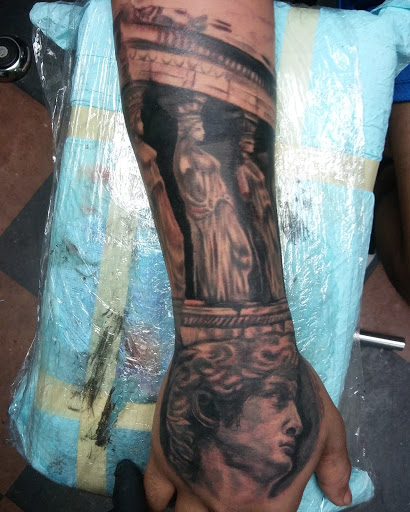 Tattoo and Piercing Shop «Miraculous Creations», reviews and photos, 387 Park Ave, Worcester, MA 01610, USA