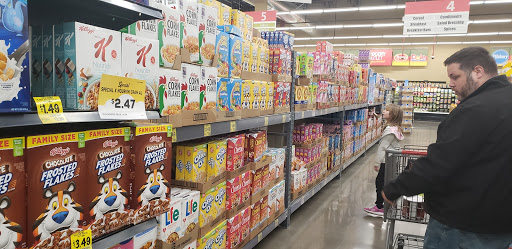 Supermarket «Grocery Outlet Bargain Market», reviews and photos, 14800 SE Sunnyside Rd, Happy Valley, OR 97015, USA