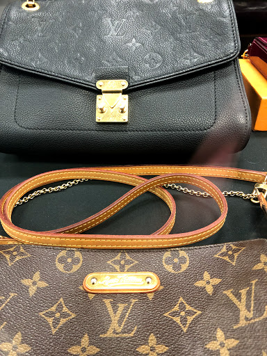 Pawn Shop «Braswell & Son Pawnbrokers», reviews and photos, 9101 W Markham St, Little Rock, AR 72205, USA