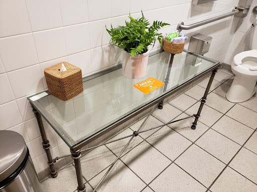 Car Dealer «Marin Acura», reviews and photos, 5860 Paradise Dr, Corte Madera, CA 94925, USA