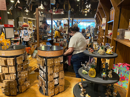 American Restaurant «Cracker Barrel Old Country Store», reviews and photos, 275 Brenton Way, Shepherdsville, KY 40165, USA