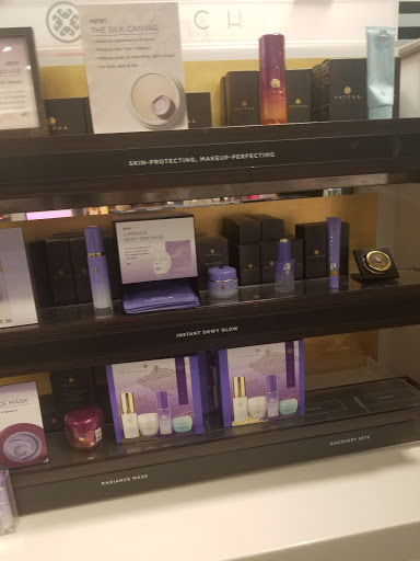 Cosmetics Store «SEPHORA», reviews and photos, 99 Rockingham Park Blvd, Salem, NH 03079, USA