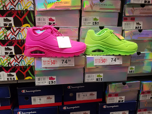 Shoe Store «Rack Room Shoes», reviews and photos, 4015 S Interstate Hwy 35 #326, San Marcos, TX 78666, USA