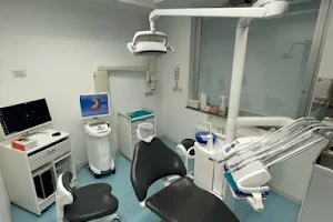 Centro Dentale Buccinasco di Meazza Roberto & C. Sas image