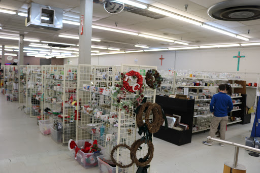 Thrift Store «Downtown Rescue Mission Thrift», reviews and photos, 1407 N Memorial Pkwy # B, Huntsville, AL 35801, USA