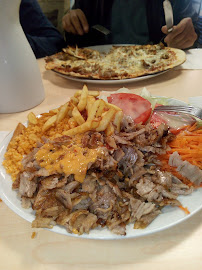 Kebab du Restaurant turc Kevser Kebab pizza - Restaurant Meyzieu - n°7