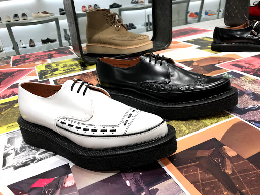 Stores to buy women's oxford shoes Tokyo