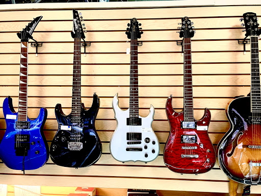 Pawn Shop «CASH POINT», reviews and photos, 32 Riverside Ave, Medford, MA 02155, USA