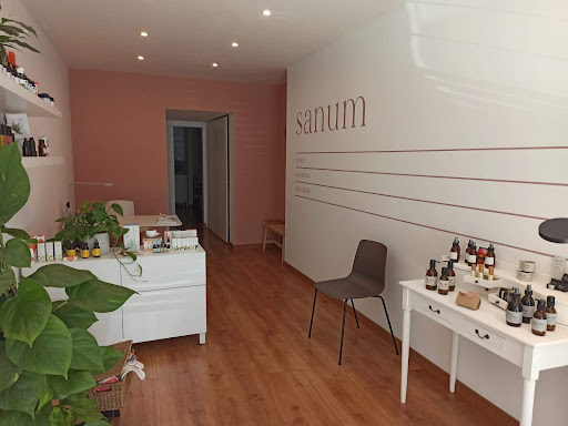 SANUM,  Espai de Bellesa,  Benestar i Teràpies Naturals en Torelló, Barcelona
