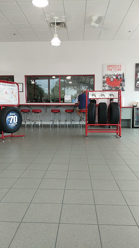 Tire Shop «Discount Tire Store - McKinney, TX», reviews and photos, 2751 S Central Expy, McKinney, TX 75070, USA