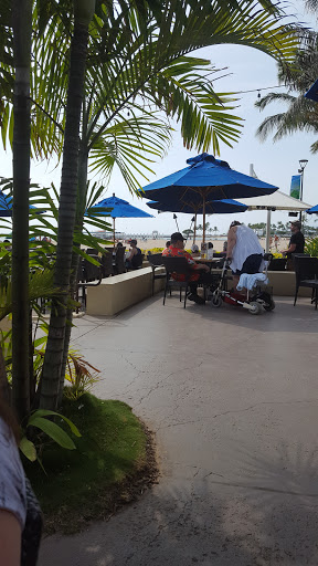 Hale Koa Barefoot Beach Bar