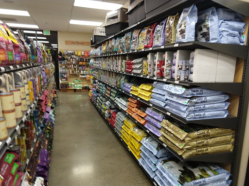 Pet Supply Store «Mud Bay», reviews and photos, 2100 SE 164th Ave, Vancouver, WA 98683, USA