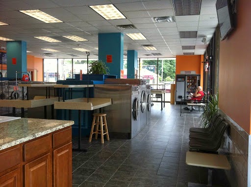 Cleaning Service «Express Wash Laundromat and Dry Cleaning», reviews and photos, 230 Bridge St, North Weymouth, MA 02191, USA