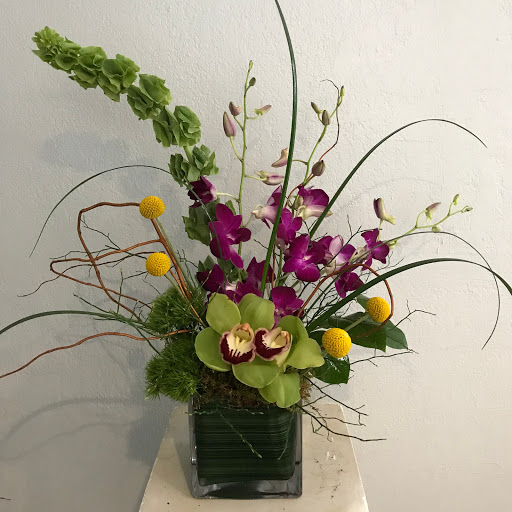 Florist «Open Air Designs - Florist | Wedding Planning | Gifts», reviews and photos, 607 N Myrtle Ave, Clearwater, FL 33755, USA