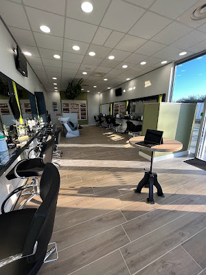 LOOK'S - coiffeur Concarneau - salon de coiffure Concarneau- SANS RDV- 6J/7 à Concarneau