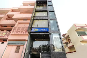 FabHotel Lemon Grass - Hotel in Chausatthi Ghat, Varanasi image