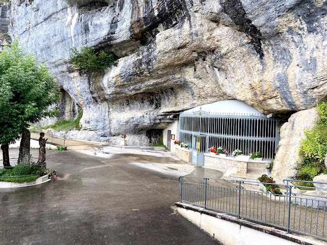 Grotte Chapelle Notre-Dame De Remonot
