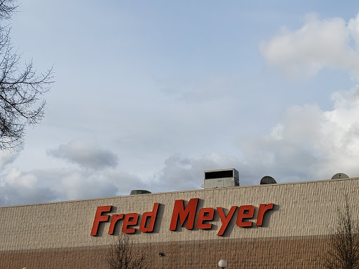 Grocery Store «Fred Meyer», reviews and photos, 650 Q St, Springfield, OR 97477, USA