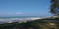 Foto von Tanjung Leman Beach - beliebter Ort unter Entspannungskennern