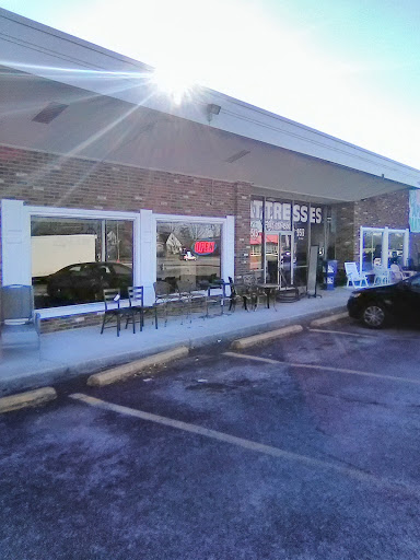 THE FURNITURE BIZ, 9513 E Washington St, Indianapolis, IN 46229, USA, 