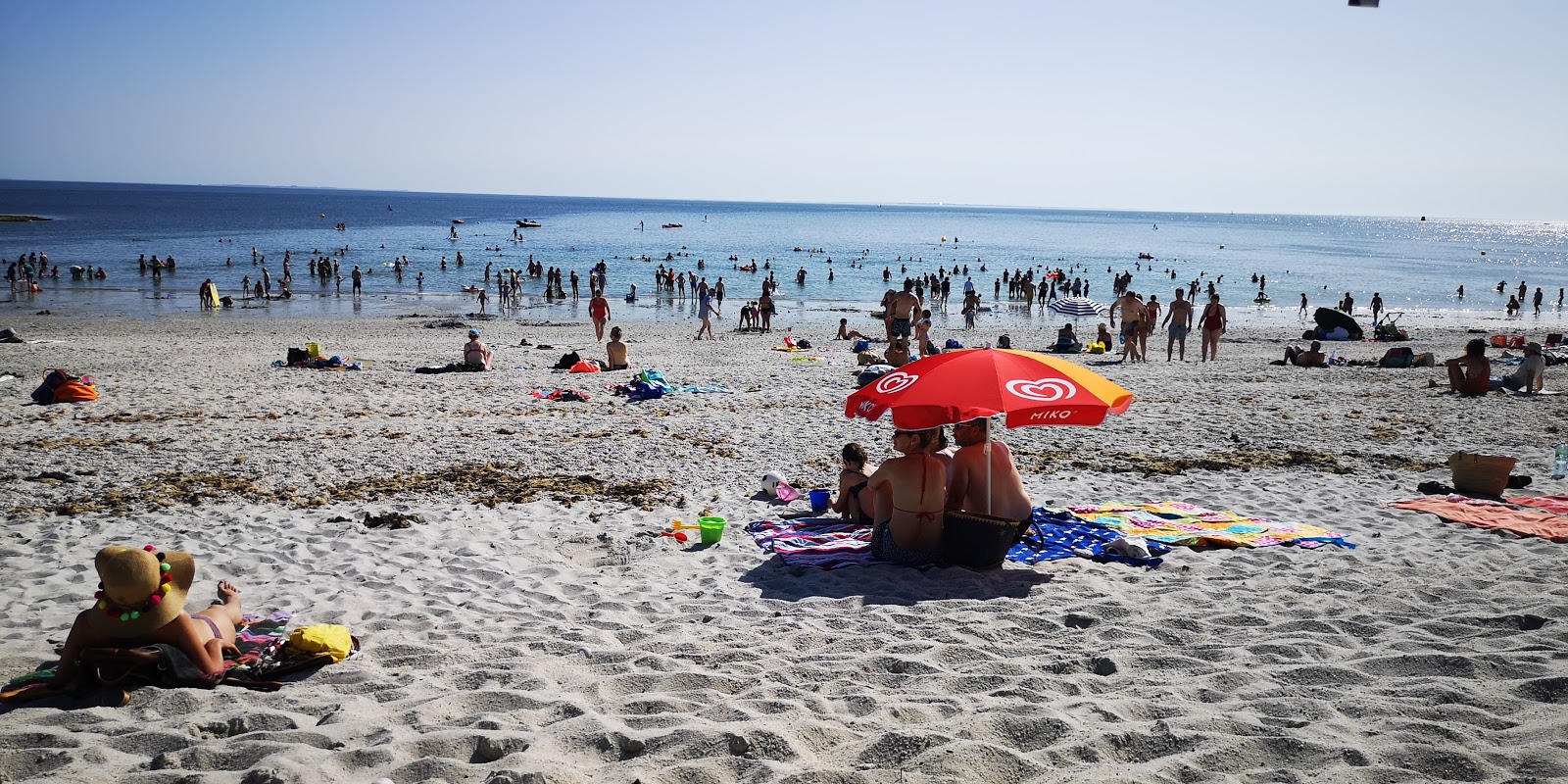 Plage de Saint-Jacques'in fotoğrafı - rahatlamayı sevenler arasında popüler bir yer