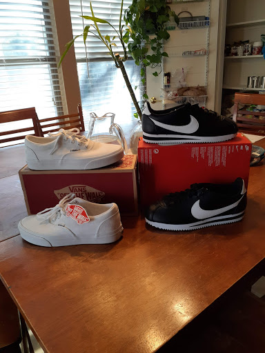 Shoe Store «Shoe Carnival», reviews and photos, 2100 S Gilbert Rd, Chandler, AZ 85233, USA