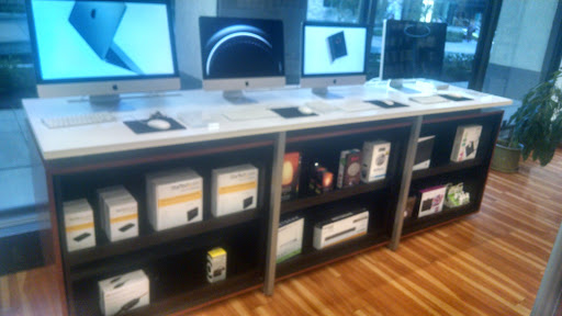 Computer Store «Simply Mac - Apple Premier Partner», reviews and photos, 700 NE Multnomah St, Portland, OR 97232, USA
